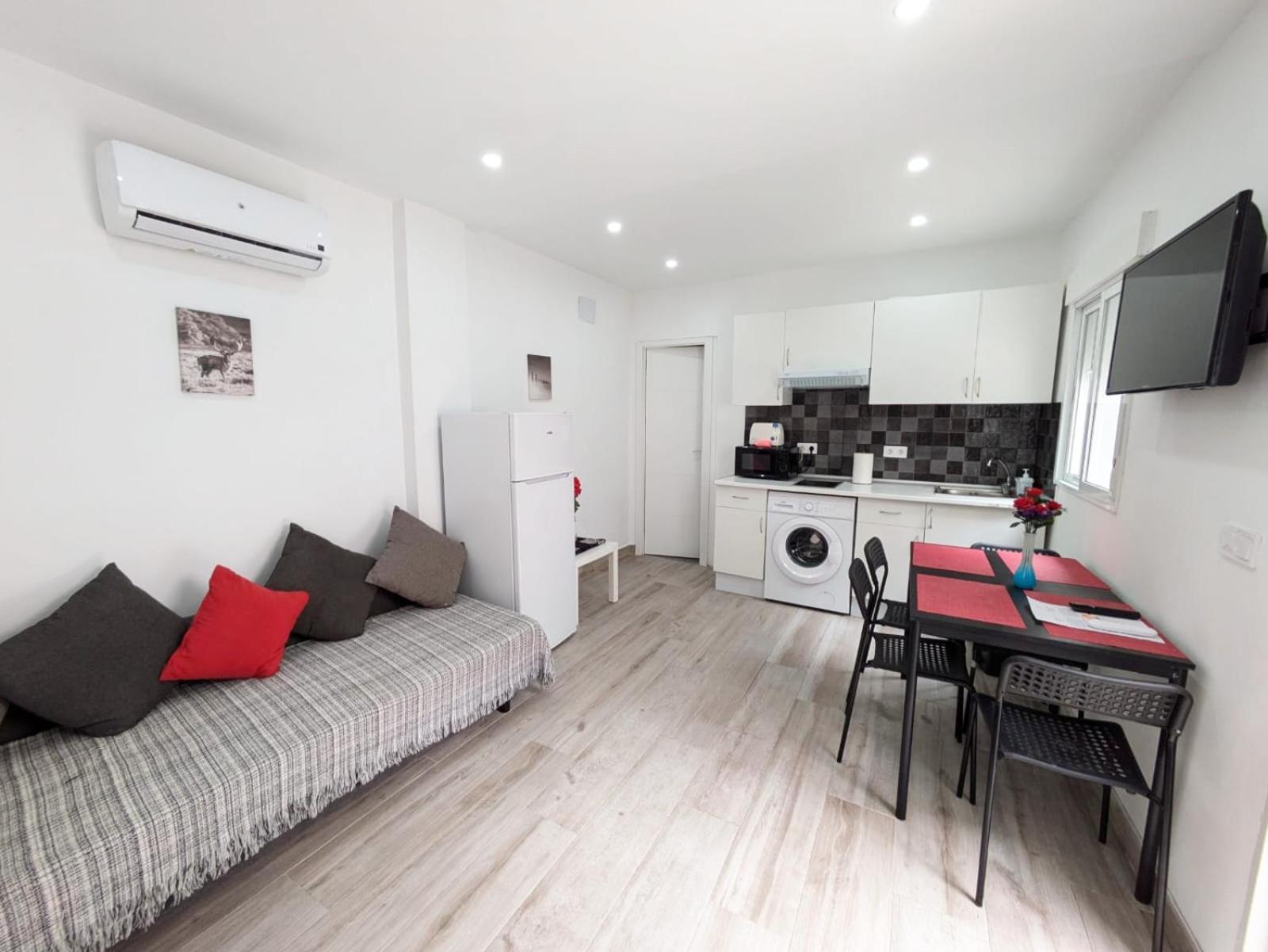 Madrid Apartaments מראה חיצוני תמונה